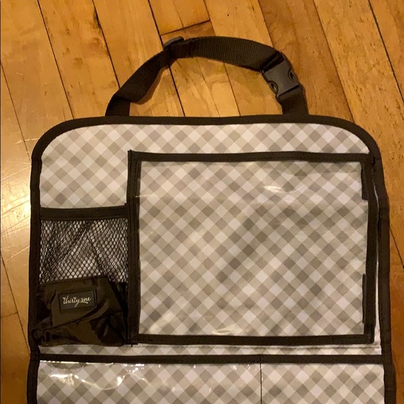 Thirty-One Hang-Up Activity Organizer - Picture 2 of 5